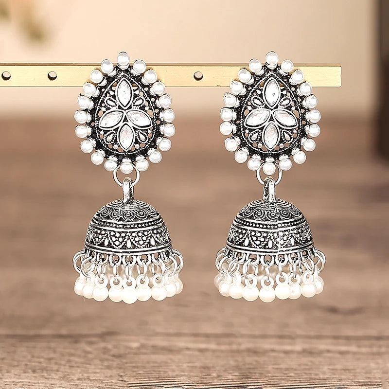 Vintage Waterdrop Design Inlaid Pearl Rhinestone Indian Earrings for Women Ethnic Boho Carved Small Bell Earrings Jhumka Jewelry