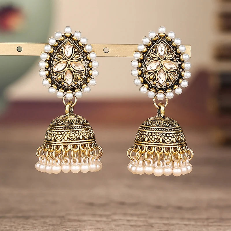 Vintage Waterdrop Design Inlaid Pearl Rhinestone Indian Earrings for Women Ethnic Boho Carved Small Bell Earrings Jhumka Jewelry