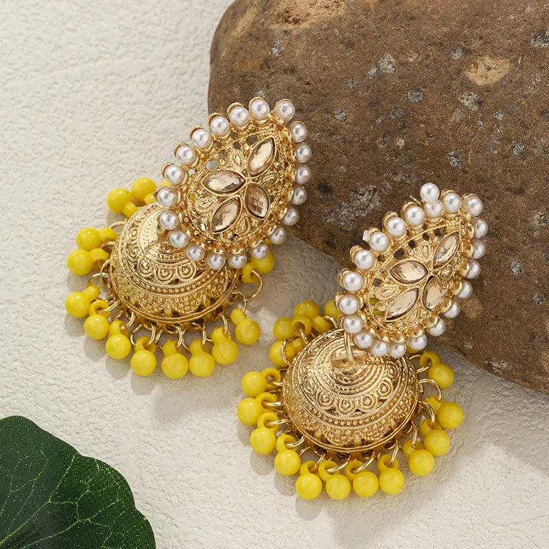 Vintage Waterdrop Design Inlaid Pearl Rhinestone Indian Earrings for Women Ethnic Boho Carved Small Bell Earrings Jhumka Jewelry