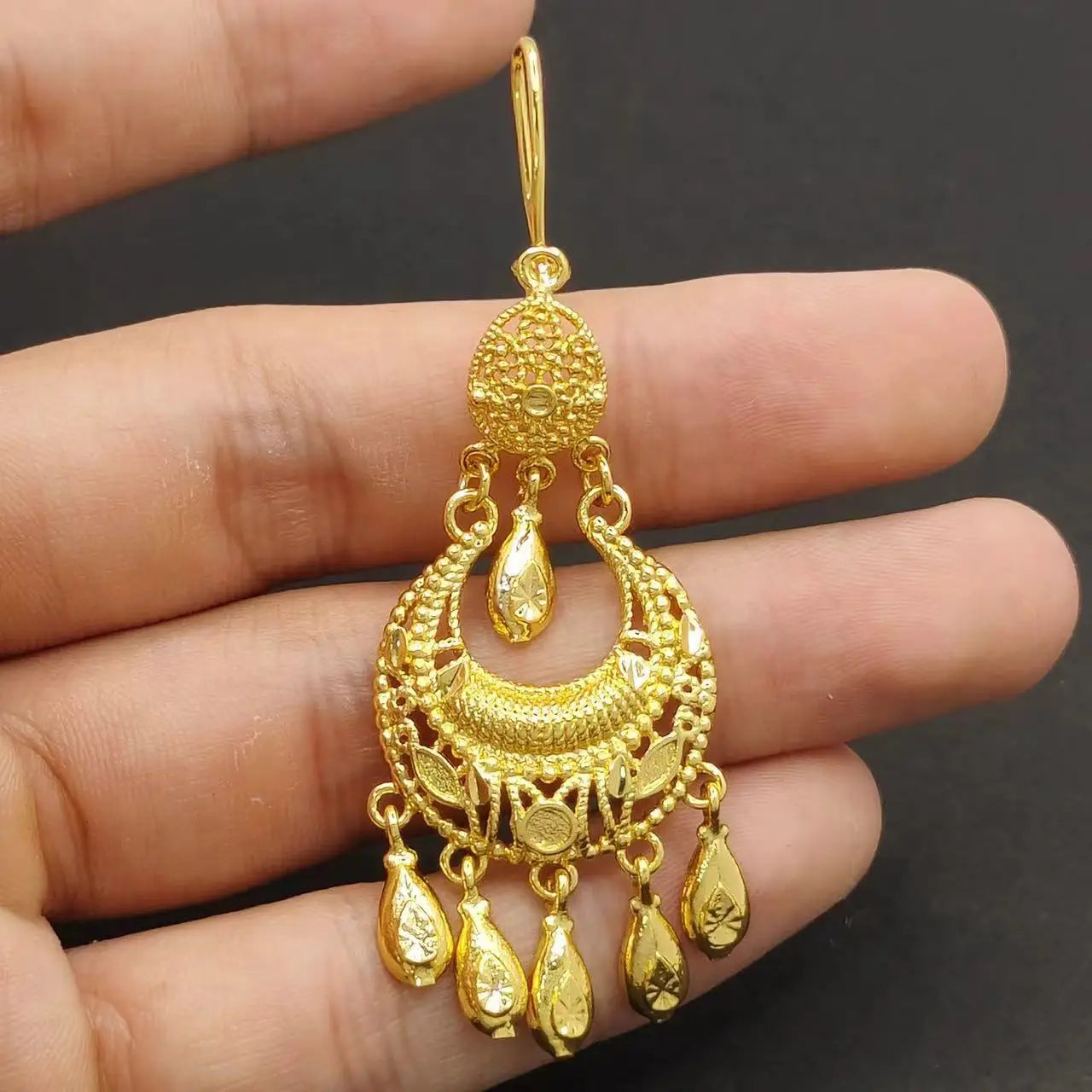 Luxury Dubai Tassels Pendant Earrings Elegant 24K Gold Plated Copper Drop Earrings For Women Indian Wedding Jewelry Ramadan Gift