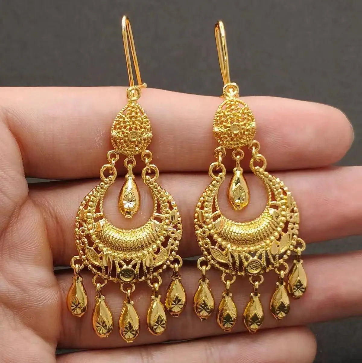 Luxury Dubai Tassels Pendant Earrings Elegant 24K Gold Plated Copper Drop Earrings For Women Indian Wedding Jewelry Ramadan Gift